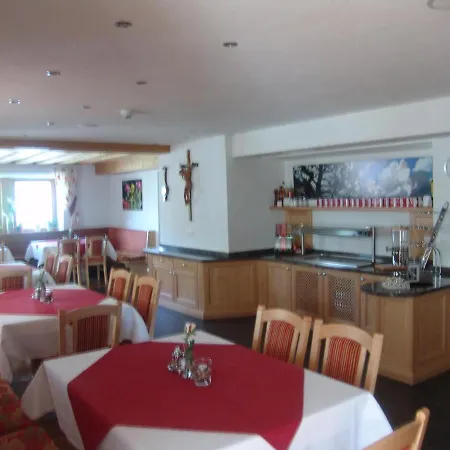 Guest house Gasthof Alpenrose Spiss