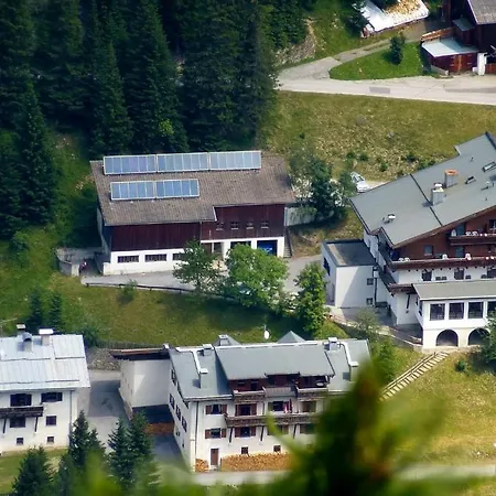 Pensión Gasthof Alpenrose 3*